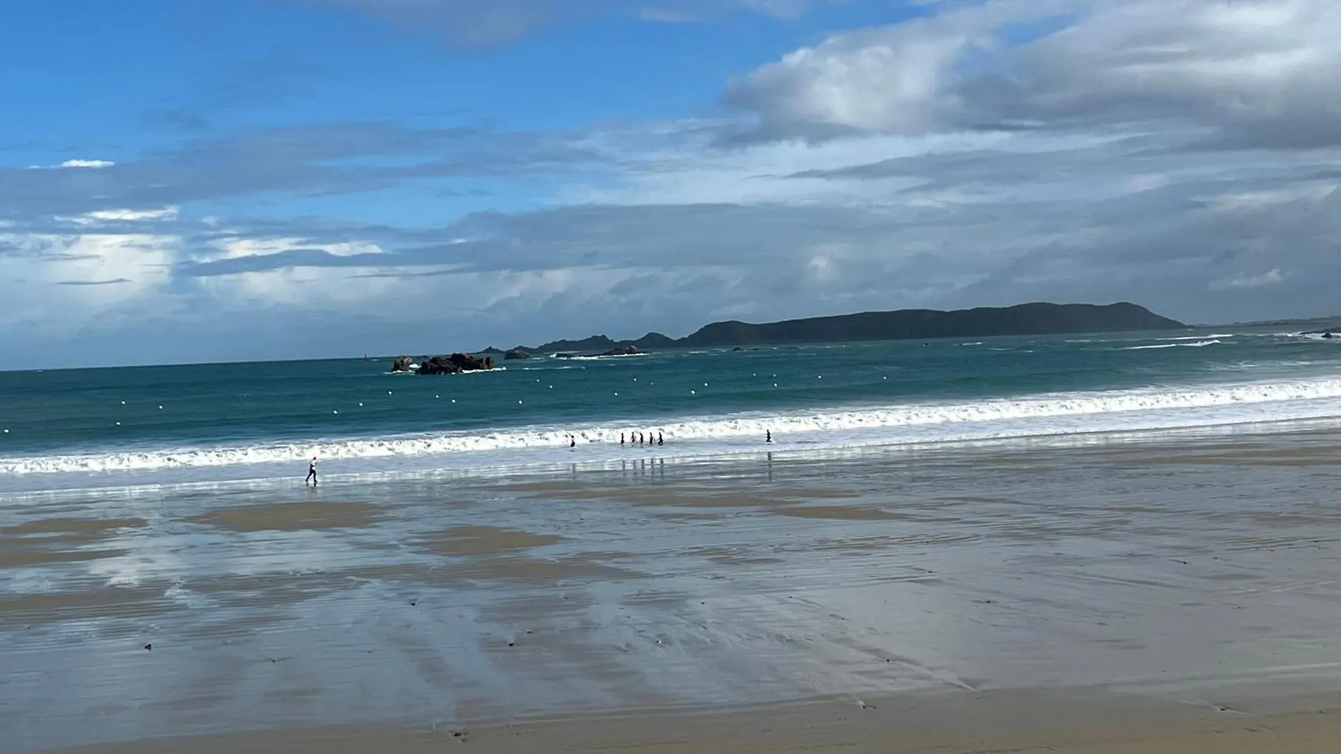 Dans Les Bras De Neptune - Plage De Trestraou - Piscine - Linge Compris - 4 A 5 Personnes Appartement Perros-Guirec